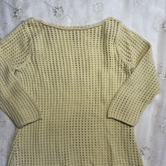 Butter Yellow Crocheted 3/4 Sleeve Knit Top – Best for Small - Picture 3 of 3